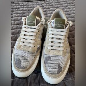 Valentino Garavani Women’s Mesh Fabric Camouflage Rockrunner Sneakers